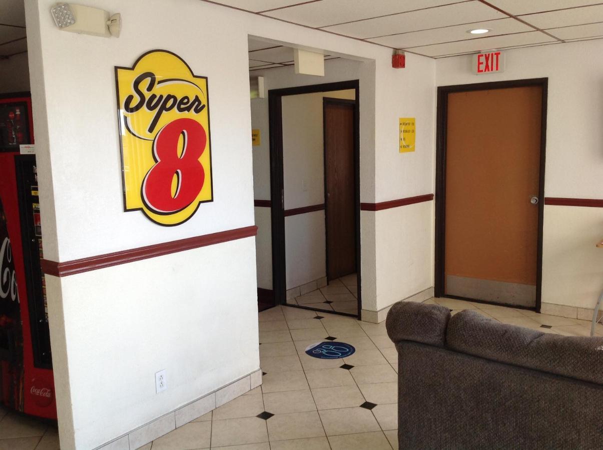 Super 8 By Wyndham Winchester Va Εξωτερικό φωτογραφία