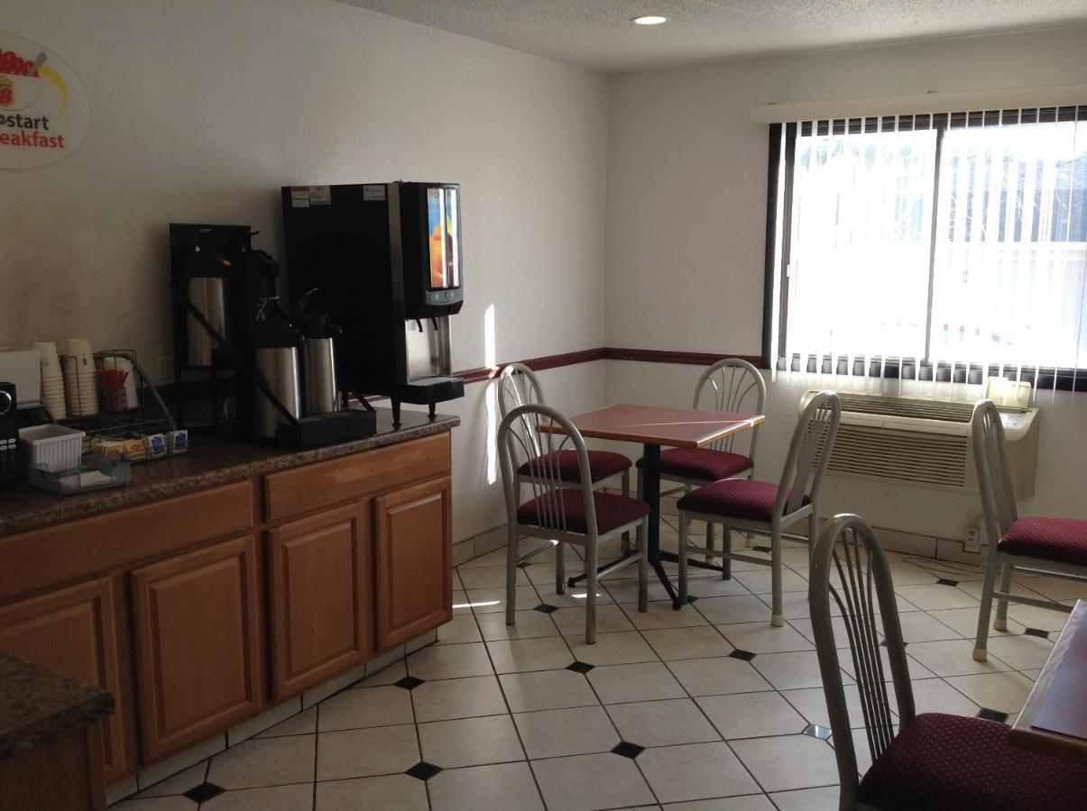 Super 8 By Wyndham Winchester Va Εξωτερικό φωτογραφία