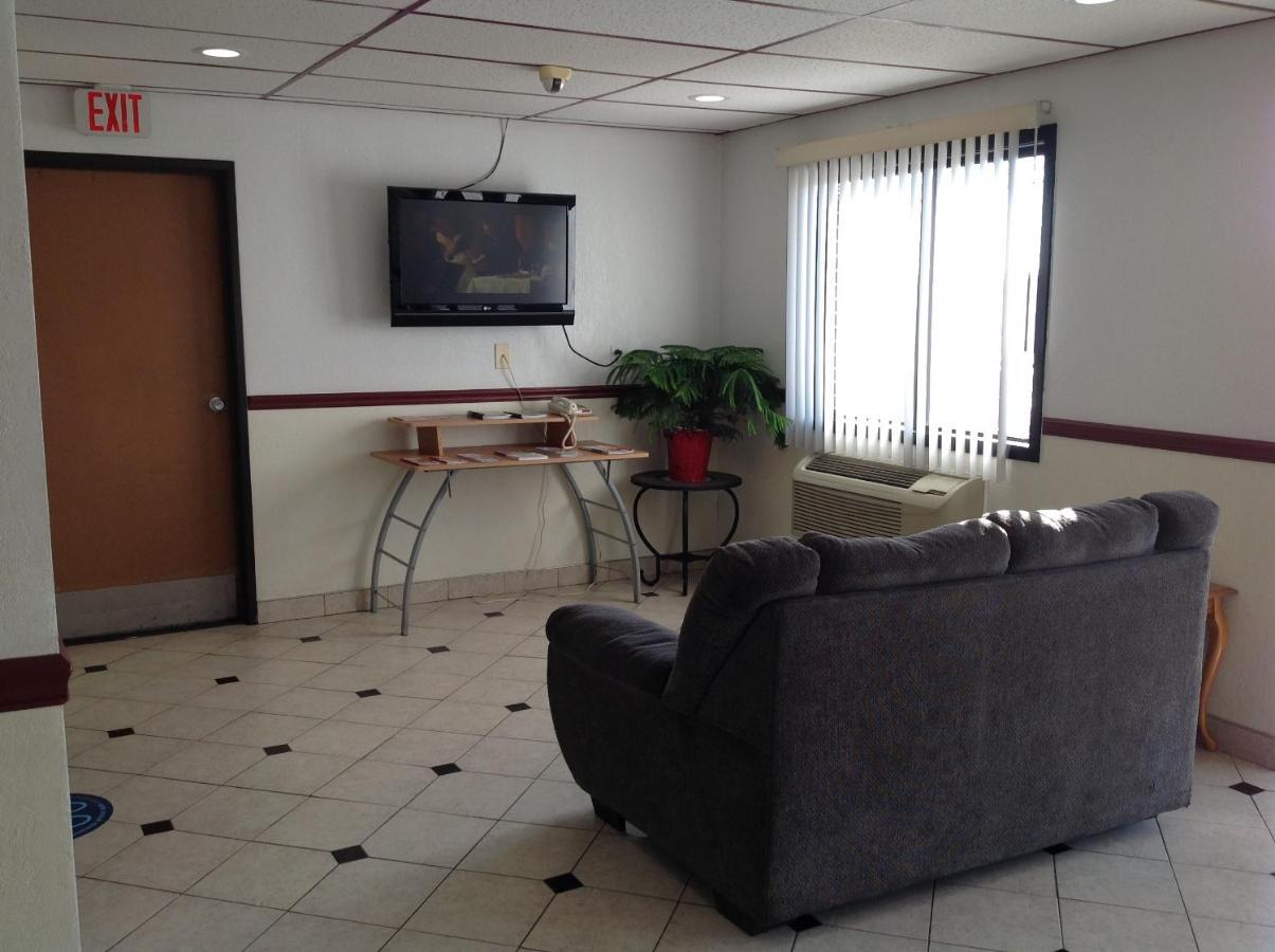 Super 8 By Wyndham Winchester Va Εξωτερικό φωτογραφία