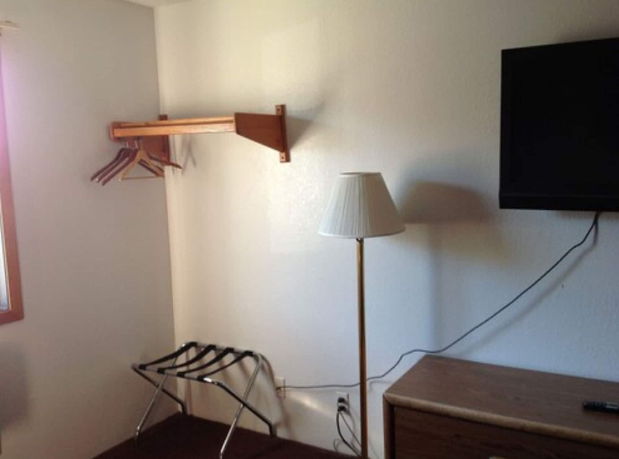Super 8 By Wyndham Winchester Va Εξωτερικό φωτογραφία