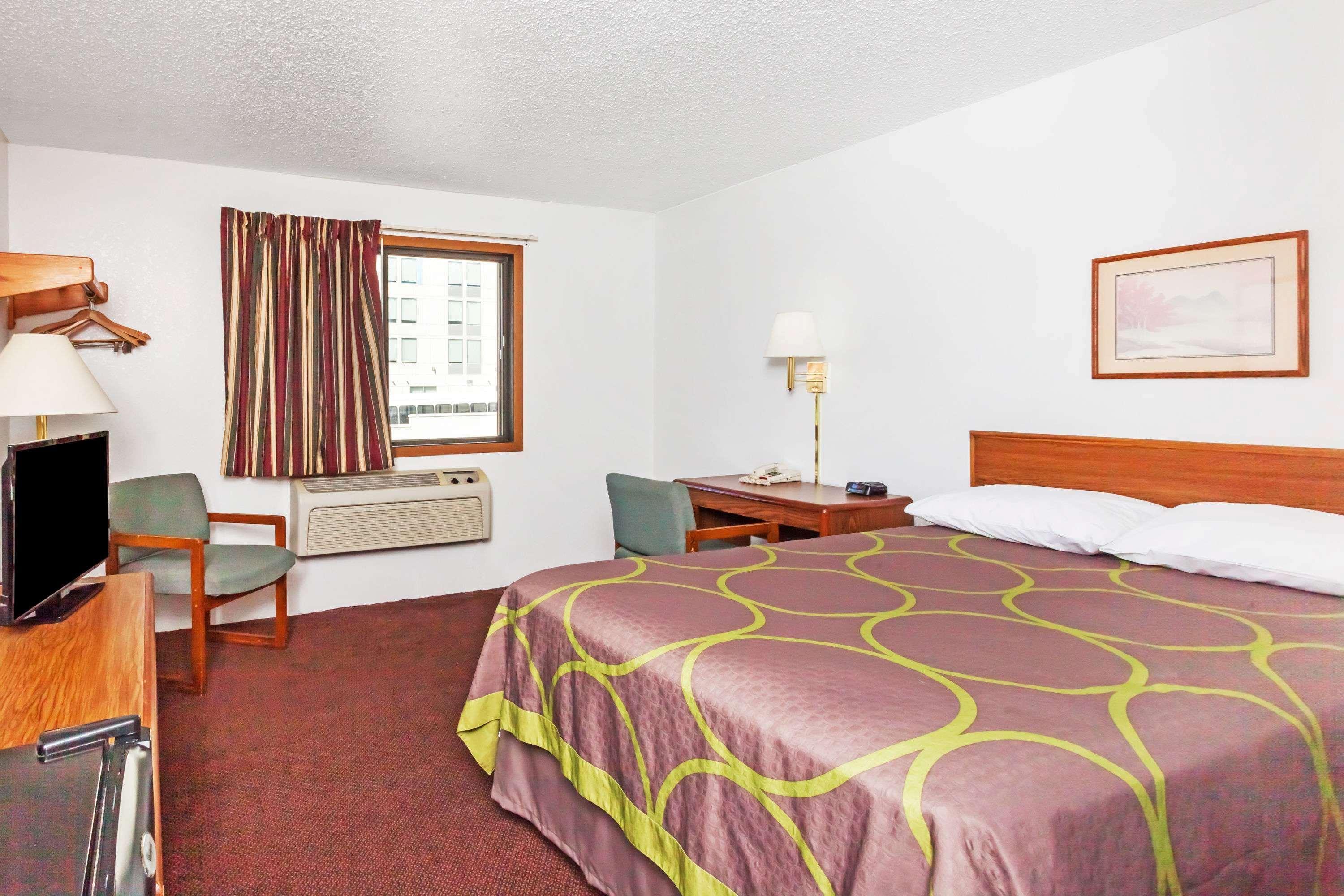 Super 8 By Wyndham Winchester Va Εξωτερικό φωτογραφία